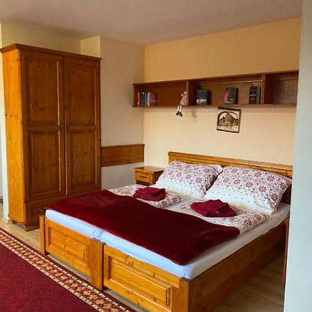 Apartman Dorian Bešeňová Buitenkant foto